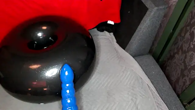 Snapshot of drieghe chatting on October 8, 2025, 9:12 pm drieghe online show from October 8, 2025, 9:12 pm