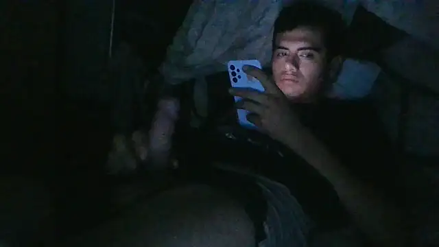 Snapshot of Ortiz3404 chatting on October 22, 2025, 4:57 am Ortiz3404 online show from October 22, 2025, 4:57 am