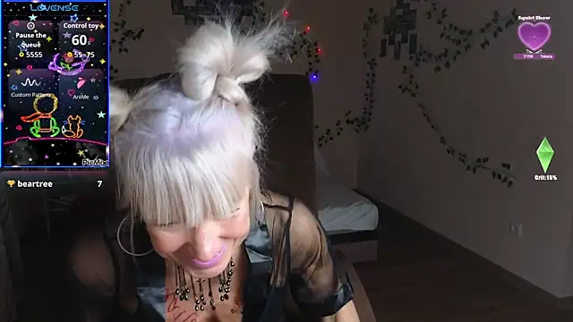 Snapshot of Laura_Gol chatting on October 3, 2025, 8:50 pm Laura Gol online show from October 3, 2025, 8:50 pm