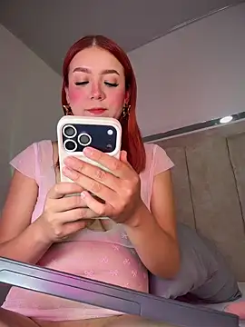 Mia Juicyberry online show from June 12, 2026, 1:15 am