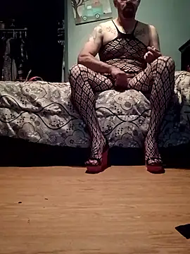 Snapshot of Crossedsissy chatting on March 19, 2026, 1:20 am Crossedsissy online show from March 19, 2026, 1:20 am