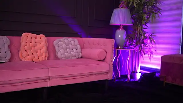 OdetteMason online show from March 19, 2026, 6:39 am