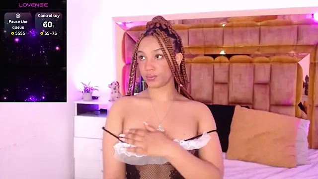 Camila Mishiima1 online show from October 9, 2025, 12:47 pm