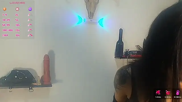 Snapshot of DakariaHills_ chatting on June 19, 2026, 8:29 am DakariaHills online show from June 19, 2026, 8:29 am