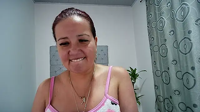 Snapshot of Gabrielajewel_ chatting on September 14, 2025, 1:32 pm Gabrielajewel  online show from September 14, 2025, 1:32 pm