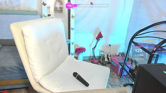 Clunita online show from May 9, 2026, 2:22 pm