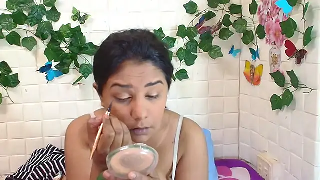 Snapshot of IndiaSexyStripper4u chatting on October 13, 2025, 5:24 pm IndiaSexyStripper4u online show from October 13, 2025, 5:24 pm