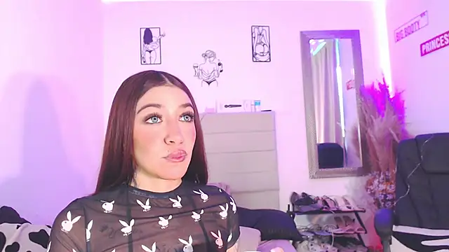 Snapshot of Anna_belly chatting on February 12, 2026, 1:06 pm Anna belly online show from February 12, 2026, 1:06 pm