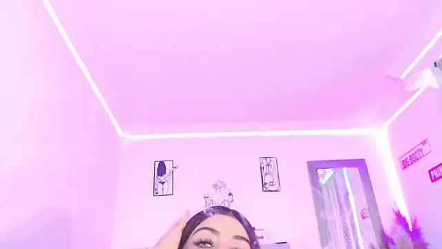 Snapshot of Anna_belly chatting on April 2, 2026, 12:36 pm Anna belly online show from April 2, 2026, 12:36 pm