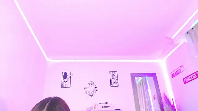 Snapshot of Anna_belly chatting on April 14, 2026, 12:55 pm Anna belly online show from April 14, 2026, 12:55 pm