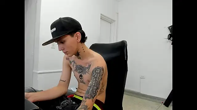 StraightBoy Nick online show from May 14, 2026, 4:08 am