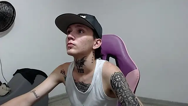 StraightBoy Nick online show from May 22, 2026, 8:25 pm