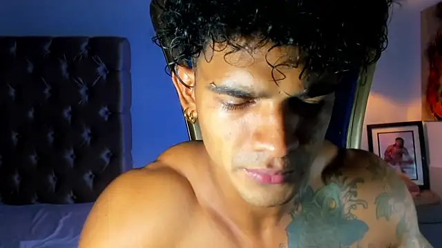 antonio  444 online show from May 7, 2026, 12:27 am