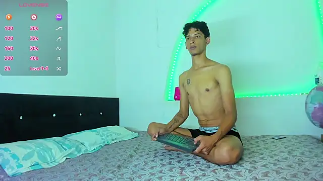 Snapshot of liaam_mendoza chatting on September 19, 2025, 4:14 am liaam mendoza online show from September 19, 2025, 4:14 am