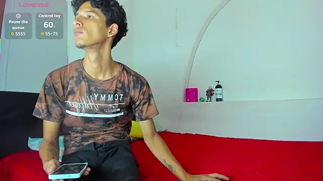 Snapshot of liaam_mendoza chatting on October 6, 2025, 3:04 am liaam mendoza online show from October 6, 2025, 3:04 am