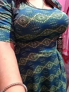 hot grieal1 online show from September 19, 2025, 7:58 pm