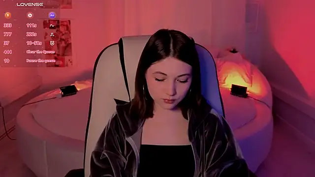 Kimmie shine online show from October 18, 2025, 7:42 am