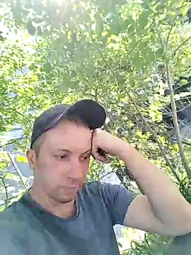 Snapshot of hornny_boy35 chatting on July 16, 2026, 10:32 am hornny boy35 online show from July 16, 2026, 10:32 am