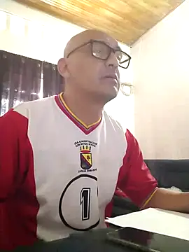 Snapshot of jorge406 chatting on October 25, 2025, 3:29 pm jorge406 online show from October 25, 2025, 3:29 pm