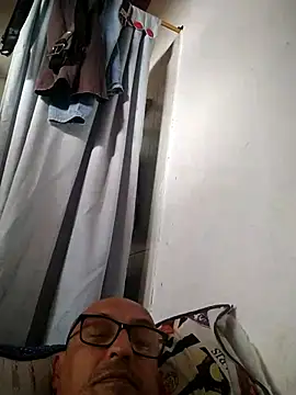 Snapshot of jorge406 chatting on November 8, 2025, 5:56 pm jorge406 online show from November 8, 2025, 5:56 pm