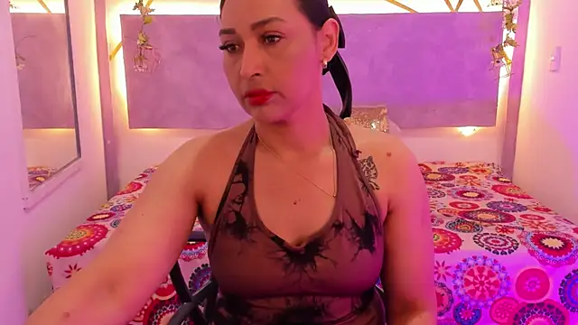 IvyShine7 online show from October 27, 2025, 7:40 pm