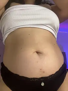 EmilyNoir1 online show from March 4, 2026, 9:32 pm