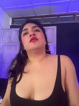 EmilyNoir1 online show from May 4, 2026, 9:44 pm
