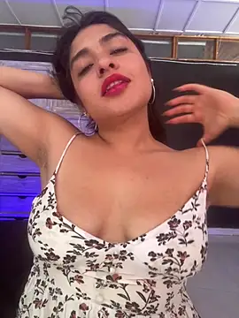 EmilyNoir1 online show from May 7, 2026, 6:46 pm