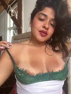 EmilyNoir1 online show from June 20, 2026, 7:05 pm