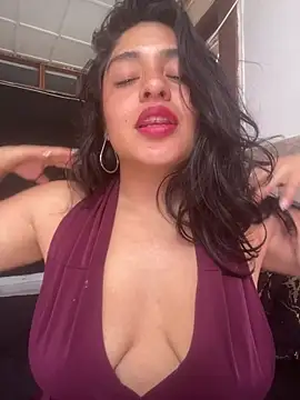 EmilyNoir1 online show from June 27, 2026, 5:51 pm