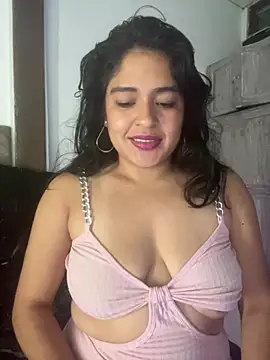 EmilyNoir1 online show from July 13, 2026, 12:13 am