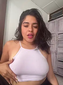 EmilyNoir1 online show from July 25, 2026, 3:42 pm