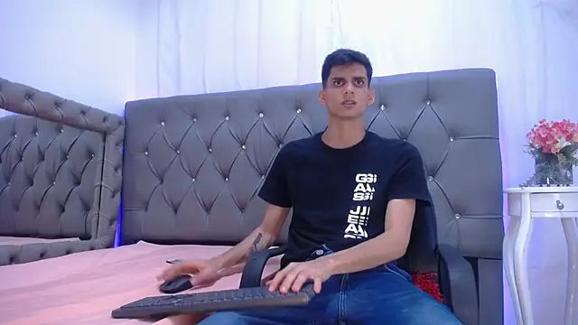 Sebalexis7 online show from November 5, 2025, 2:44 am