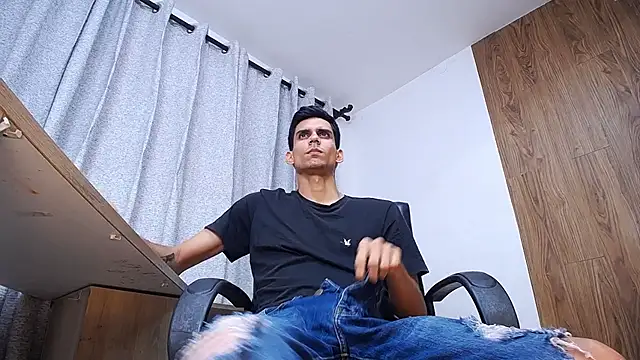 Sebalexis7 online show from November 21, 2025, 5:50 am