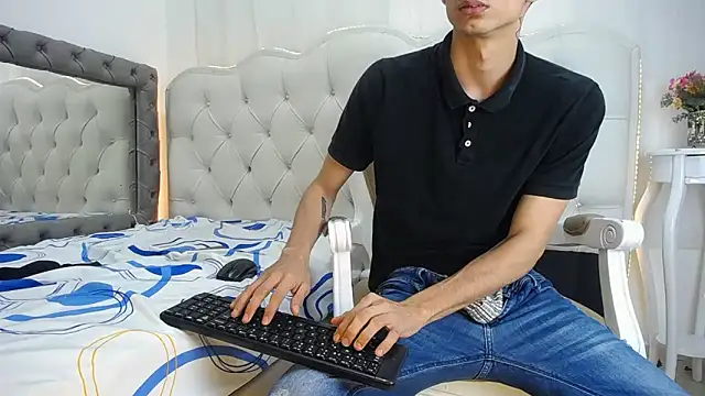 Sebalexis7 online show from December 17, 2025, 2:50 am