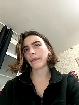 ZariaFlame online show from November 15, 2025, 9:11 pm