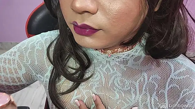 Snapshot of Bimbowati chatting on October 16, 2025, 7:37 pm Bimbowati online show from October 16, 2025, 7:37 pm