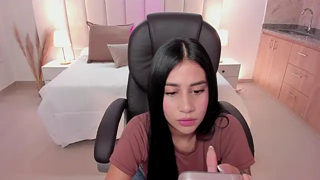 Snapshot of miranda_crawfor chatting on October 9, 2025, 11:58 pm miranda crawfor online show from October 9, 2025, 11:58 pm