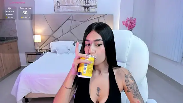 miranda crawfor online show from February 24, 2026, 4:32 am