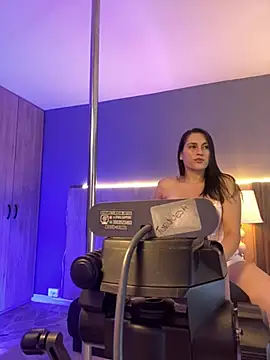 Atenea Clerk online show from May 7, 2026, 11:48 am