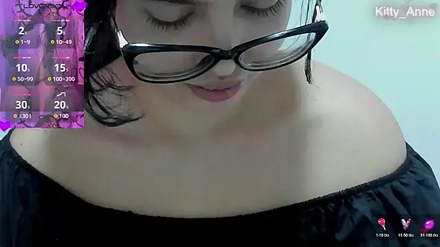 Snapshot of Kitty_Anne chatting on October 25, 2025, 9:17 am Kitty Anne online show from October 25, 2025, 9:17 am