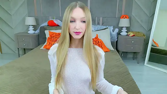 KellyBradford online show from October 28, 2025, 6:06 am