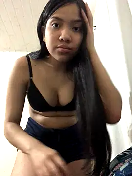 Snapshot of ashleyy20 chatting on November 5, 2025, 7:36 pm ashleyy20 online show from November 5, 2025, 7:36 pm