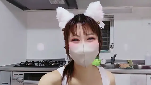 Snapshot of -Nyanko-chan- chatting on July 5, 2026, 11:17 am -Nyanko-chan- online show from July 5, 2026, 11:17 am