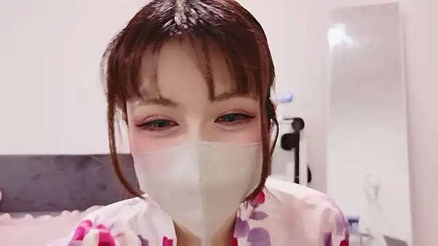 Snapshot of -Nyanko-chan- chatting on July 7, 2026, 11:14 am -Nyanko-chan- online show from July 7, 2026, 11:14 am