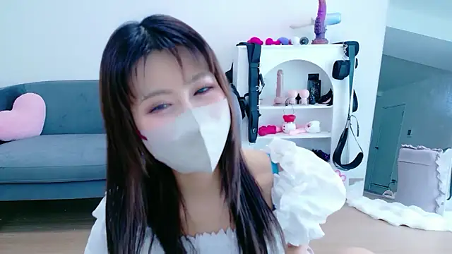 Snapshot of -Nyanko-chan- chatting on July 16, 2026, 1:11 am -Nyanko-chan- online show from July 16, 2026, 1:11 am