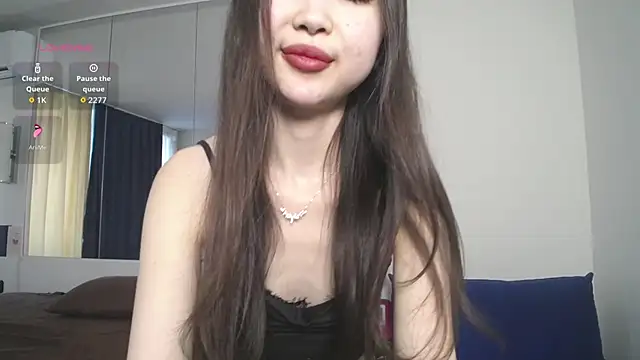 kaori mi online show from May 10, 2026, 6:18 am