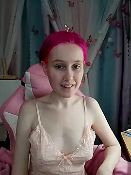 Fuzzy Unicorn online show from November 10, 2025, 7:02 pm