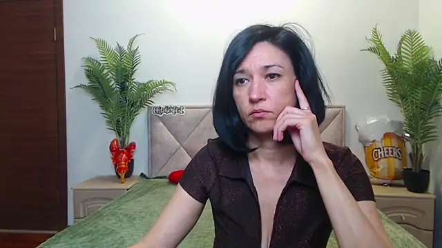 Snapshot of CameronEnns chatting on October 1, 2025, 12:22 pm CameronEnns online show from October 1, 2025, 12:22 pm