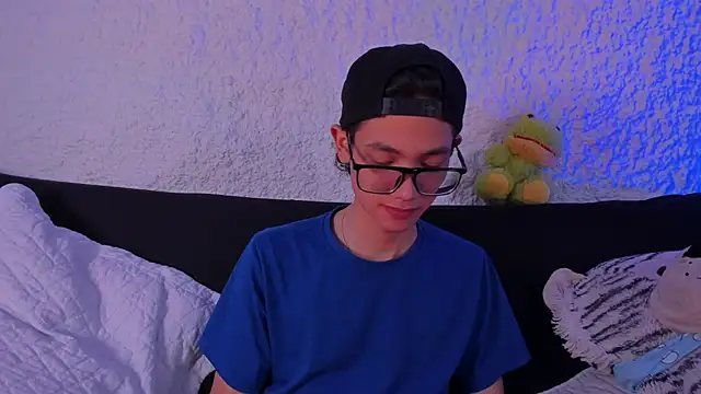 thiago kinghot online show from September 15, 2025, 5:57 pm